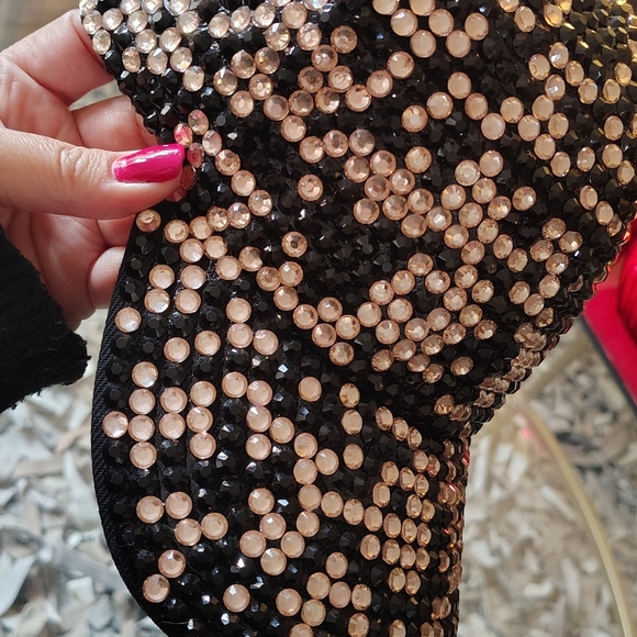 Stone cap - Picture 3 of 4